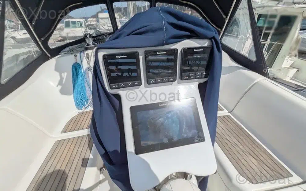 slider 3 Beneteau Oceanis 373 Clipper