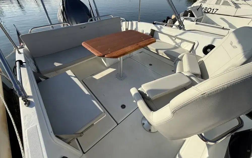 slider 9 Beneteau Flyer 8 SUNdeck