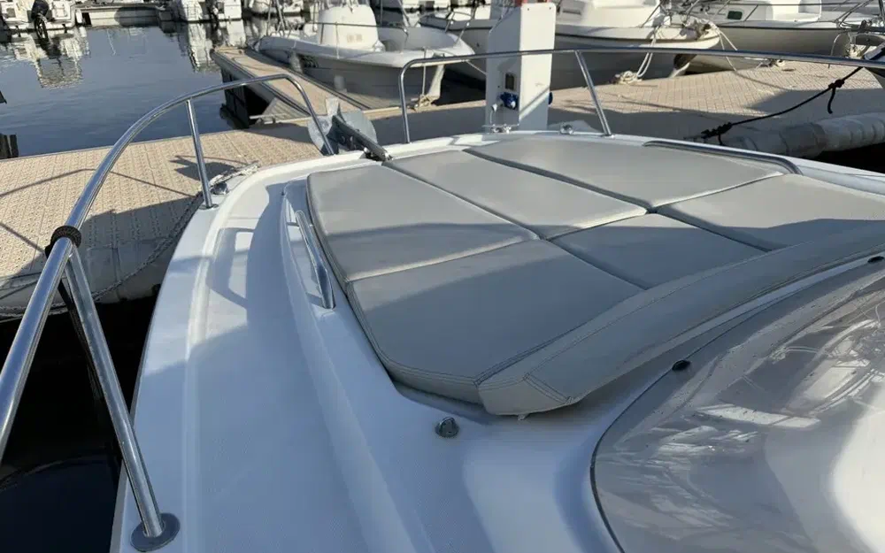 slider 4 Beneteau Flyer 8 SUNdeck