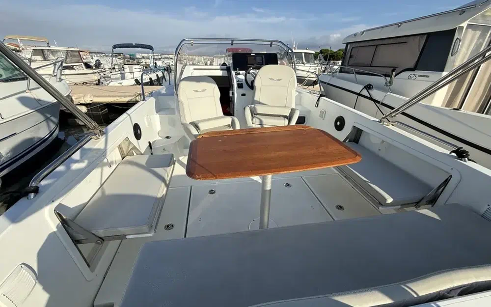 slider 7 Beneteau Flyer 8 SUNdeck
