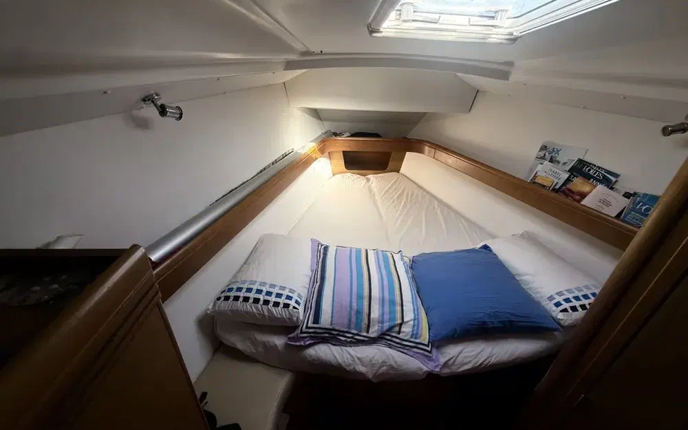 slider 11 Jeanneau Sun Odyssey 42 i