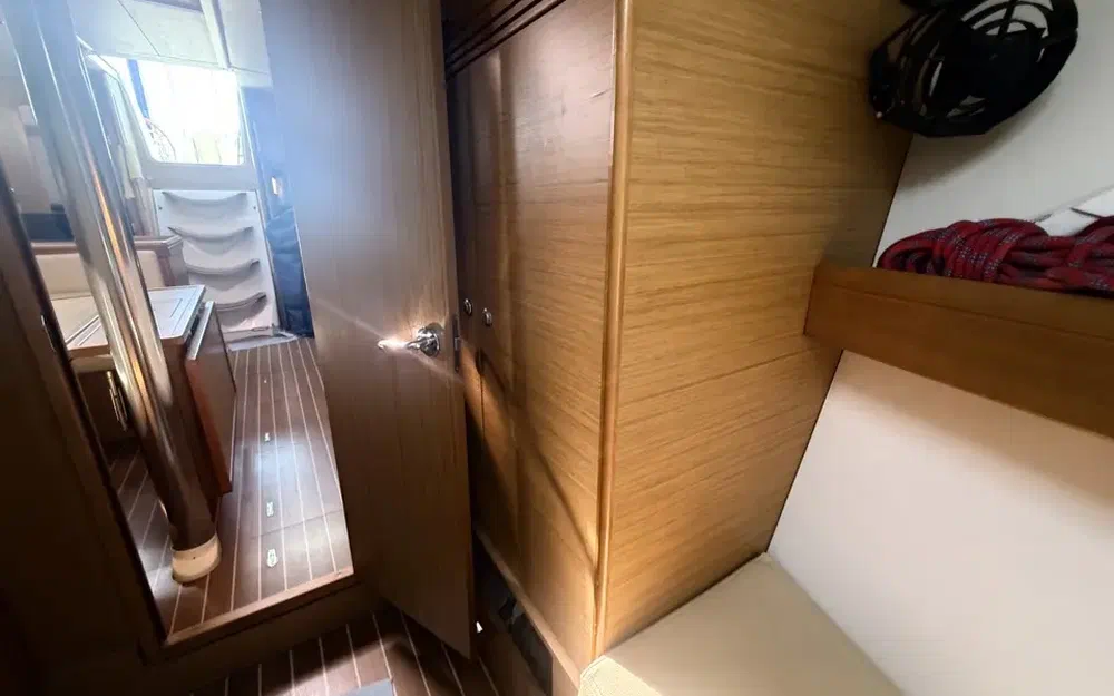 slider 12 Jeanneau Sun Odyssey 42 i
