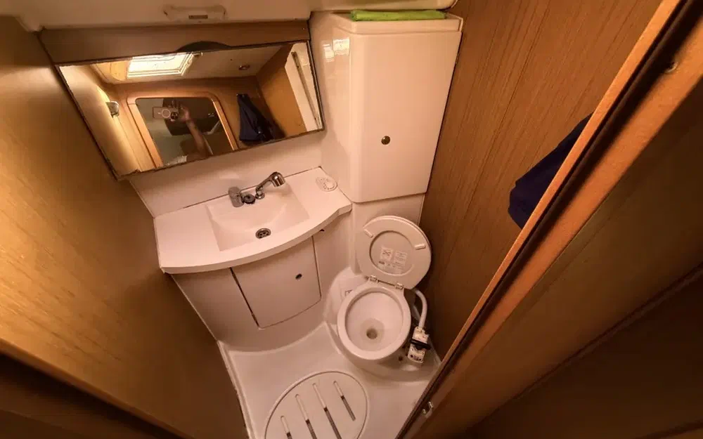 slider 13 Jeanneau Sun Odyssey 42 i