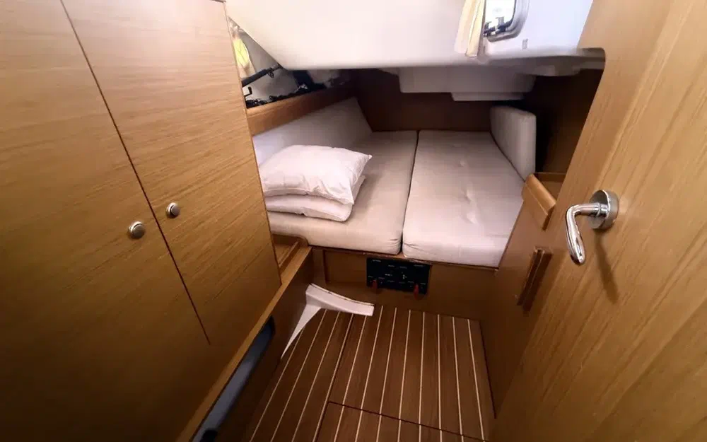 slider 14 Jeanneau Sun Odyssey 42 i