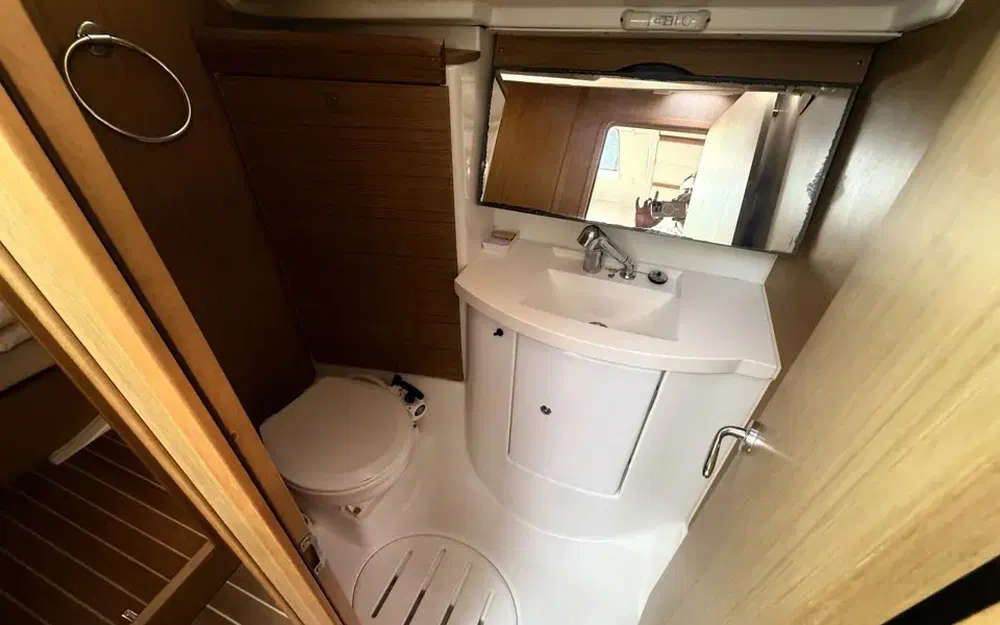 slider 16 Jeanneau Sun Odyssey 42 i