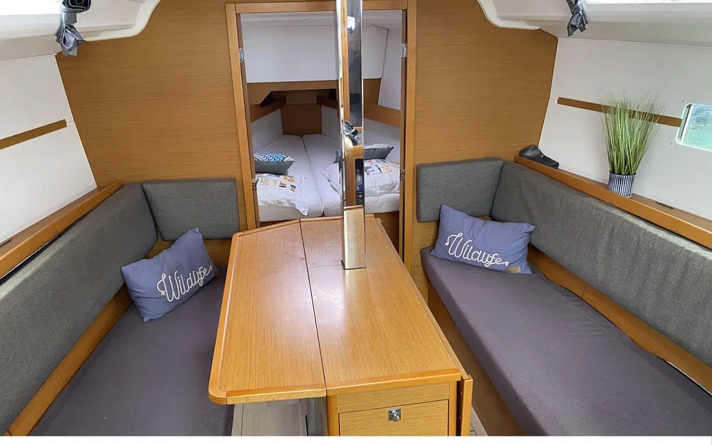 slider 2 Jeanneau Sun Odyssey 349