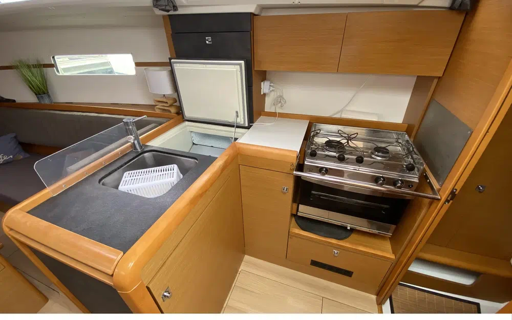 slider 4 Jeanneau Sun Odyssey 349