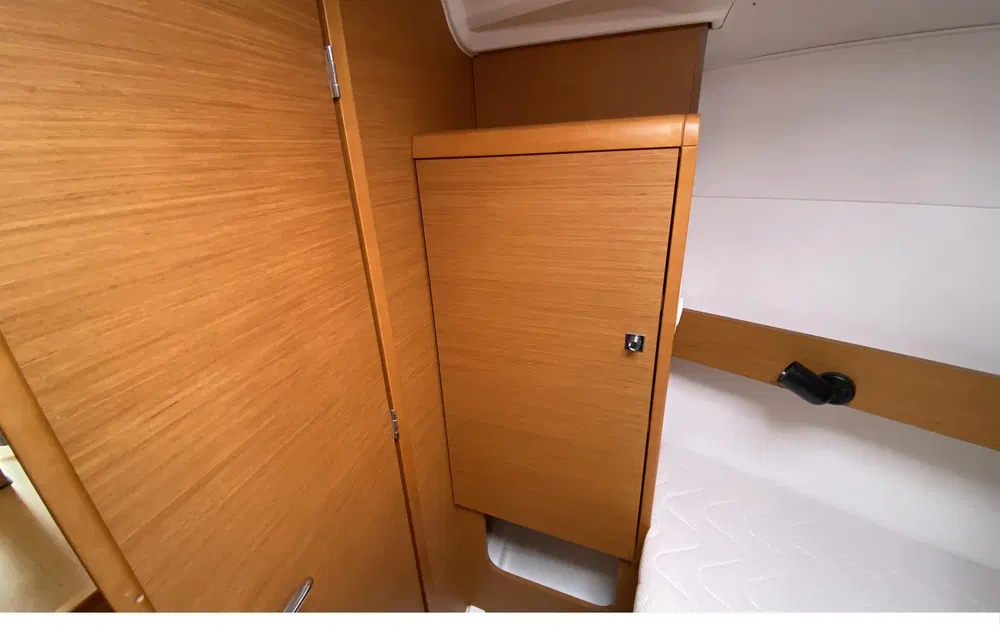 slider 5 Jeanneau Sun Odyssey 349