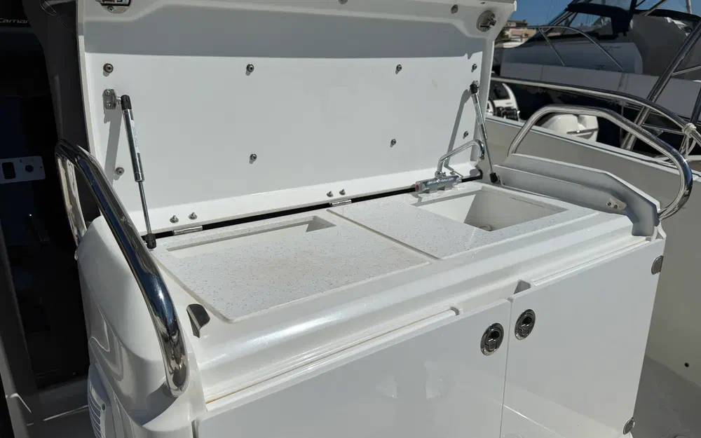 slider 6 Jeanneau Cap Camarat 9.0 CC