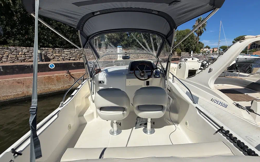 slider 11 Kelt White Shark 248
