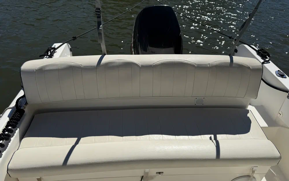 slider 7 Kelt White Shark 248