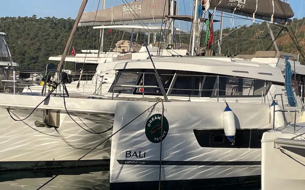 slider 1 Bali Catamarans Catspace
