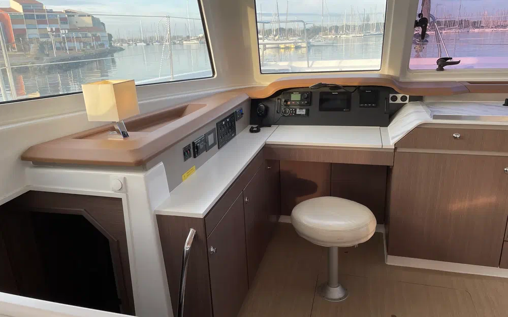 slider 2 Bali Catamarans Catspace