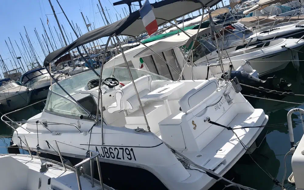 slider 1 Beneteau Flyer 701
