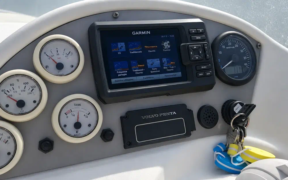 slider 8 Beneteau Flyer 701