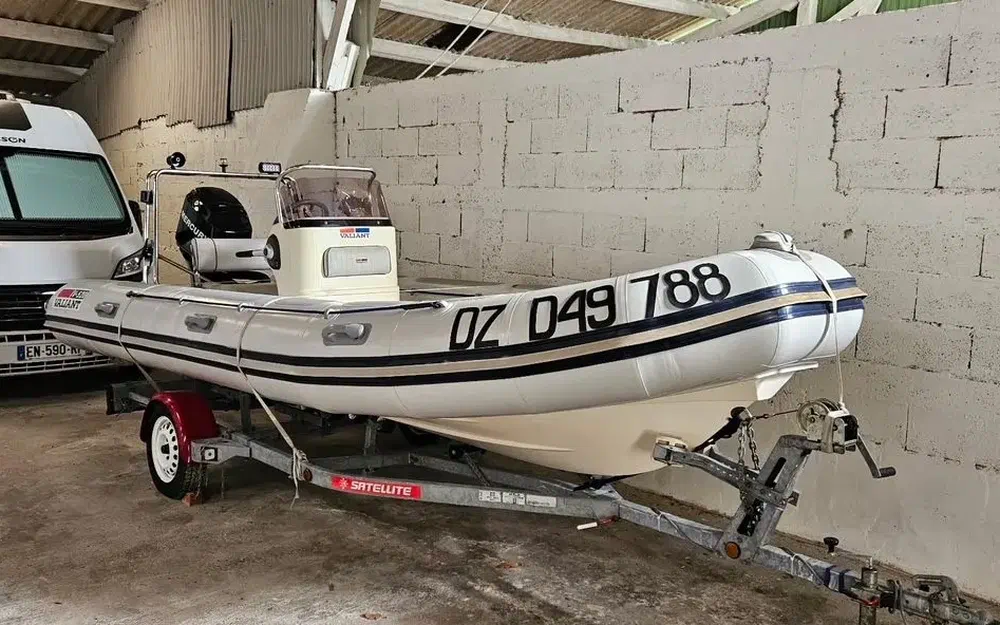 slider 9 Valiant 520 Vanguard