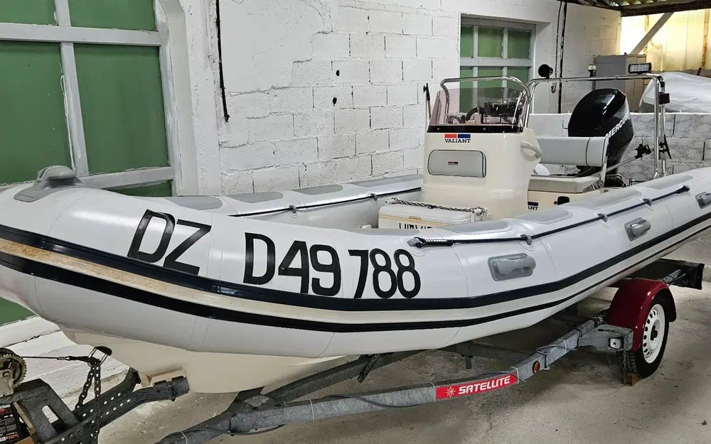 slider 2 Valiant 520 Vanguard