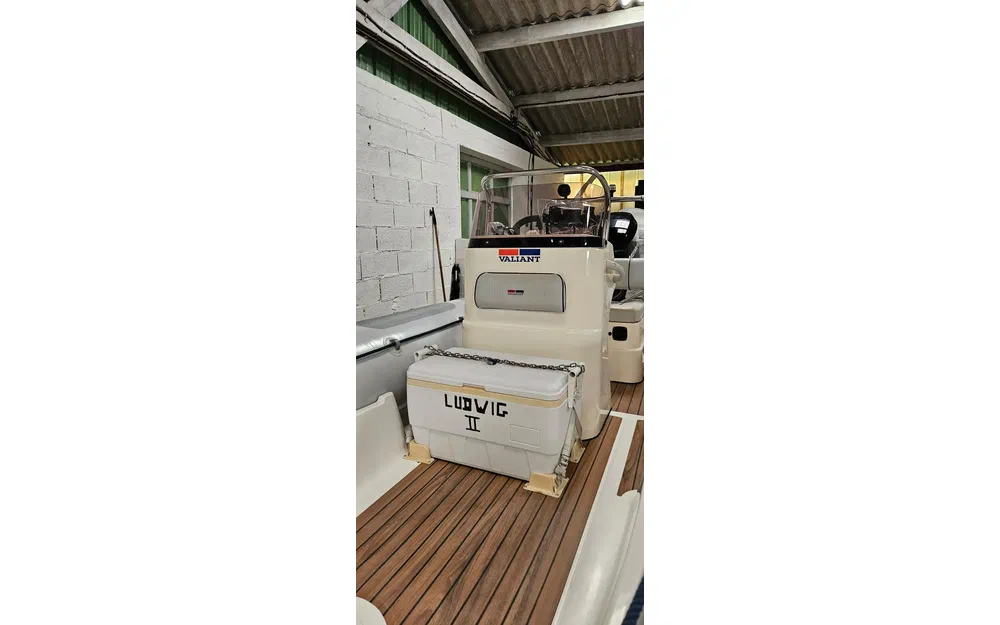 slider 4 Valiant 520 Vanguard