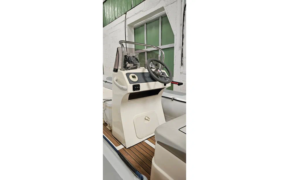 slider 5 Valiant 520 Vanguard