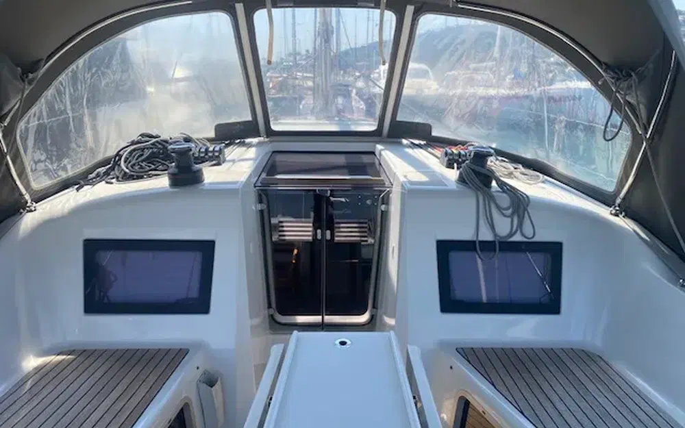 slider 15 Jeanneau Sun Odyssey 410