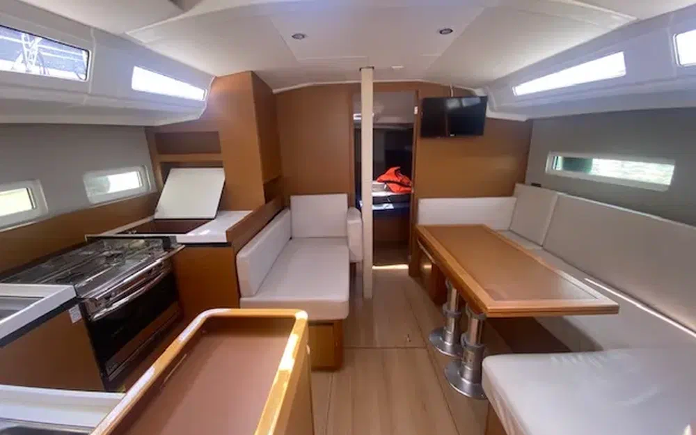 slider 17 Jeanneau Sun Odyssey 410