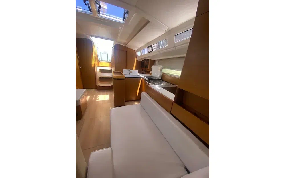 slider 24 Jeanneau Sun Odyssey 410