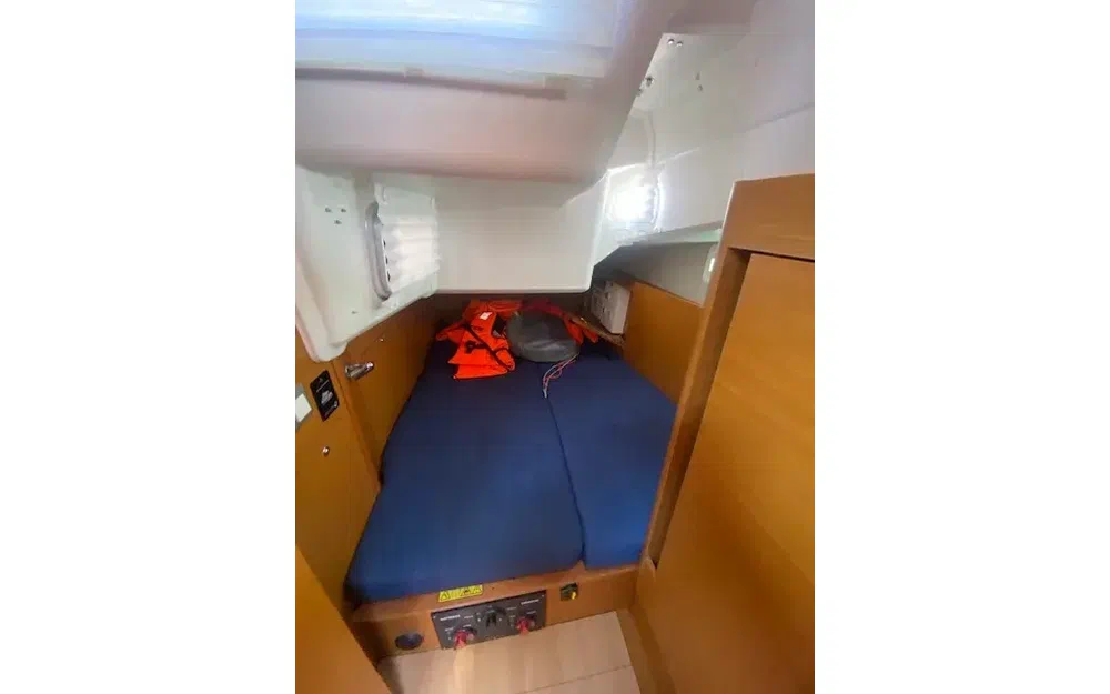 slider 28 Jeanneau Sun Odyssey 410