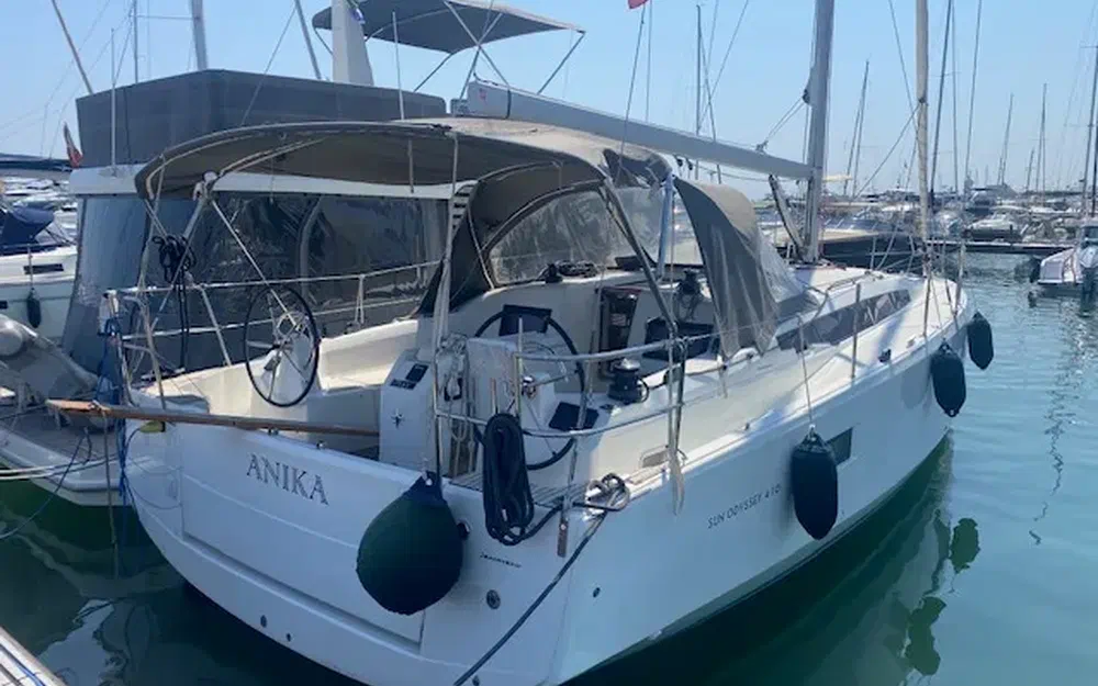 slider 1 Jeanneau Sun Odyssey 410