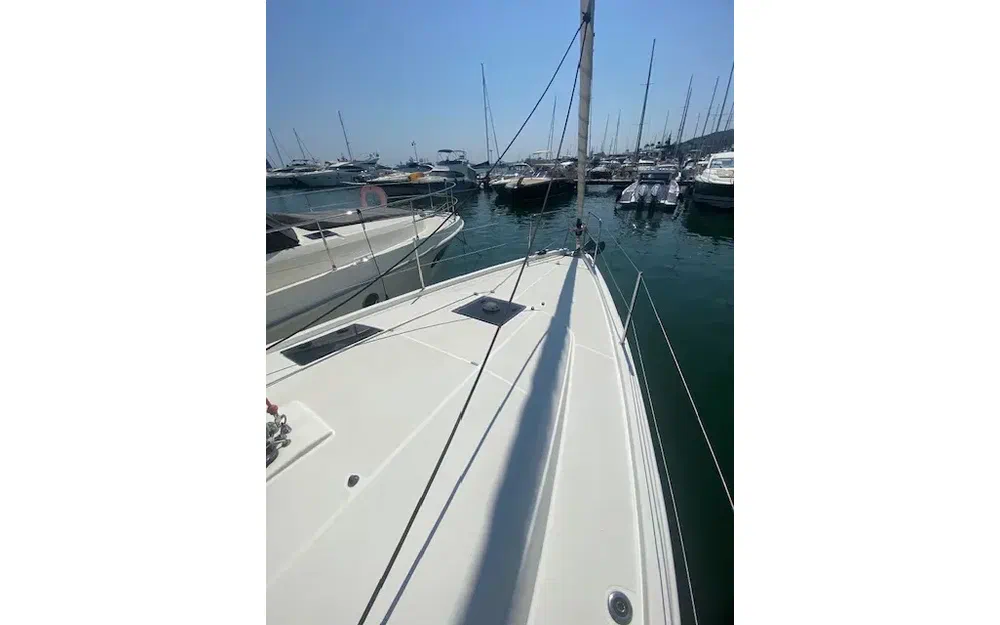 slider 8 Jeanneau Sun Odyssey 410
