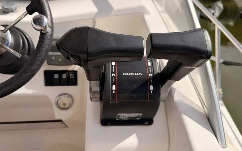 slider 17 Jeanneau Cap Camarat 925 WA