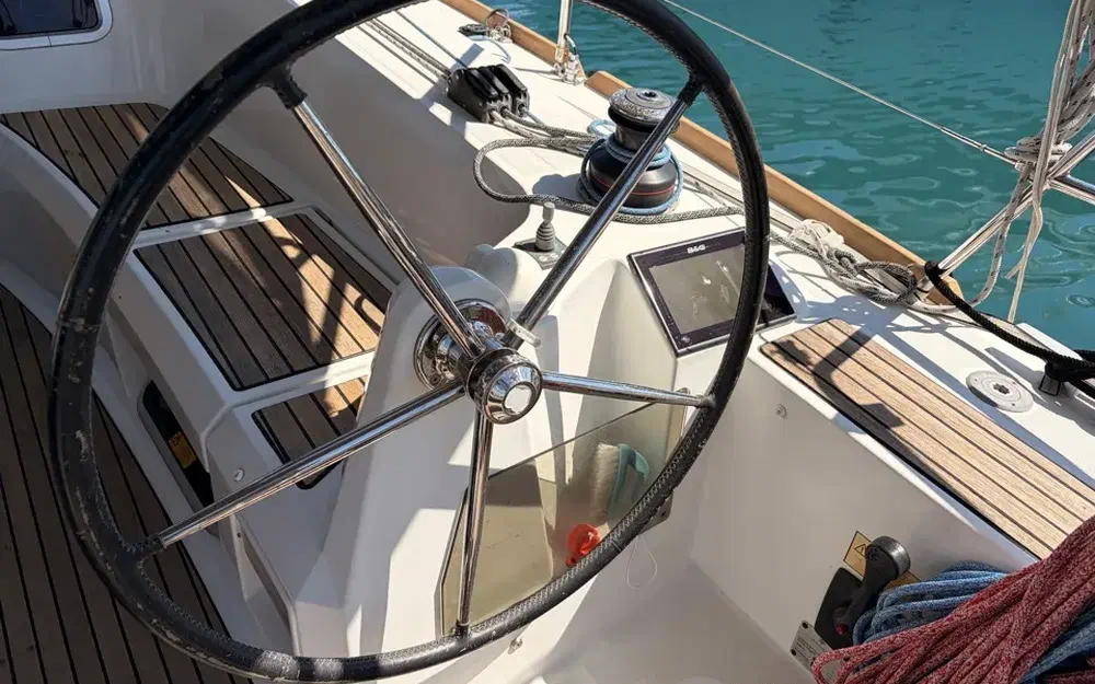 slider 8 Jeanneau Sun Odyssey 349