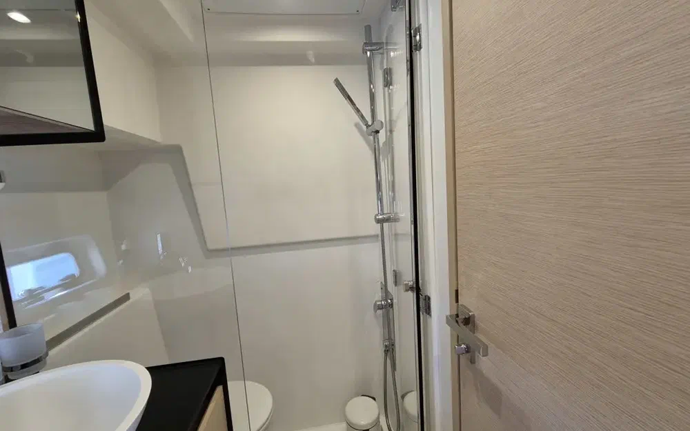 slider 16 Prestige Yachts 420 Fly