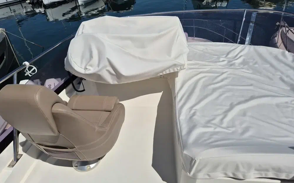 slider 28 Prestige Yachts 420 Fly