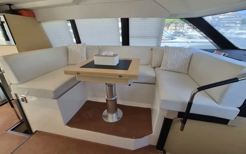 slider 29 Prestige Yachts 420 Fly