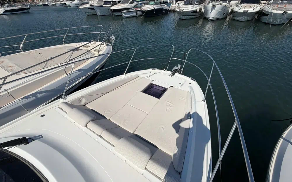 slider 13 Beneteau Gran Turismo 36