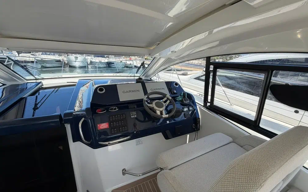 slider 3 Beneteau Gran Turismo 36