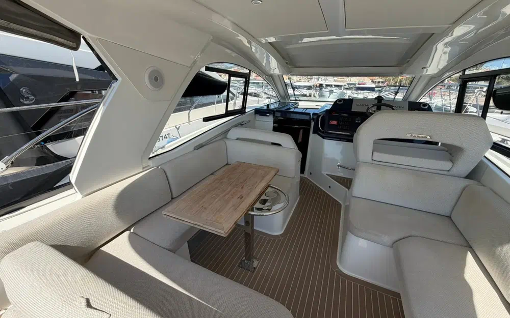 slider 6 Beneteau Gran Turismo 36