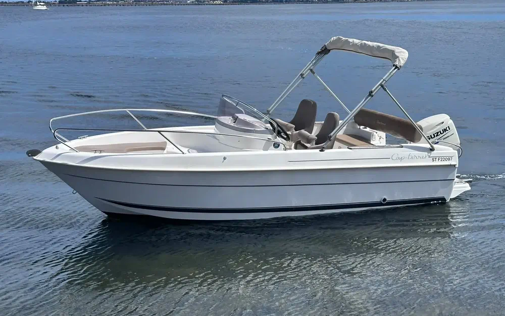slider 1 B2 Marine CAP FERRET 522 OPEN