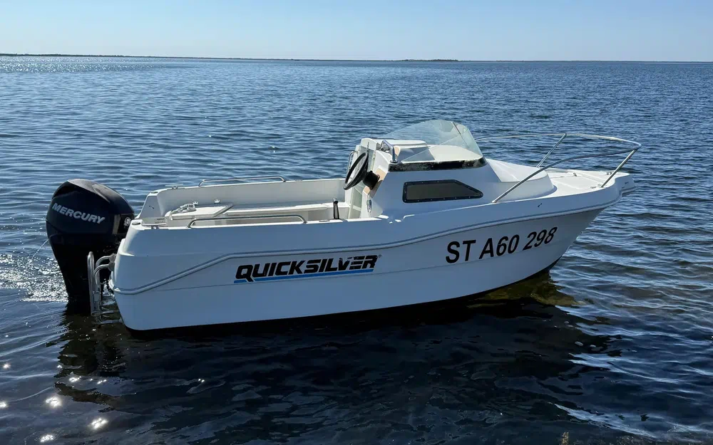 slider 0 Quicksilver 435 Cabine