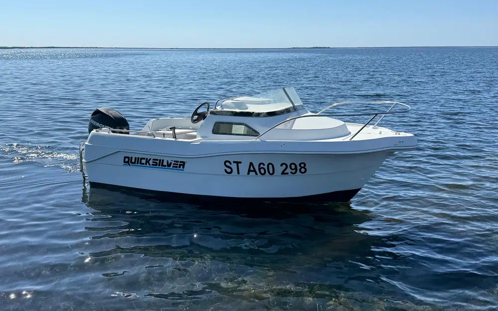 slider 1 Quicksilver 435 Cabine