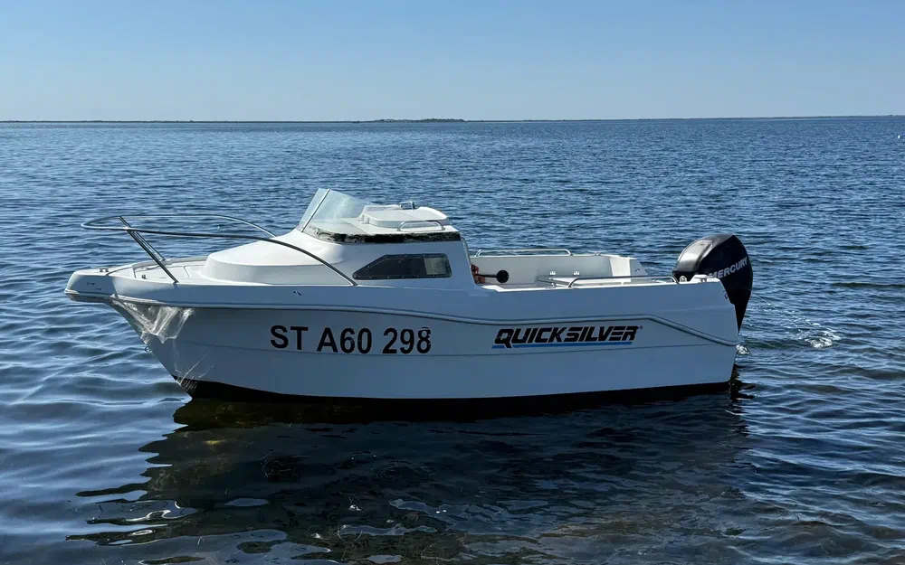 slider 2 Quicksilver 435 Cabine