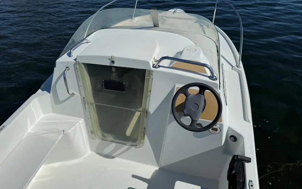 slider 3 Quicksilver 435 Cabine