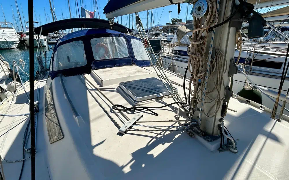 slider 11 Beneteau First 35