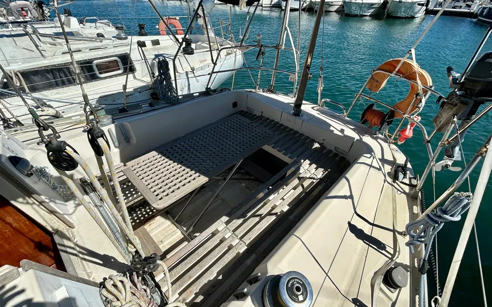 slider 15 Beneteau First 35