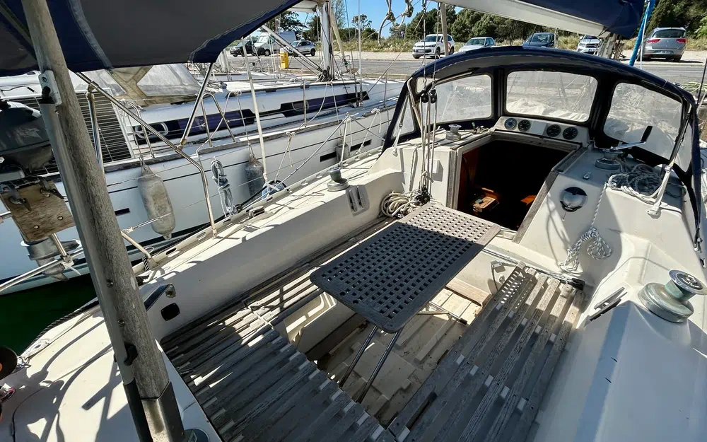 slider 17 Beneteau First 35