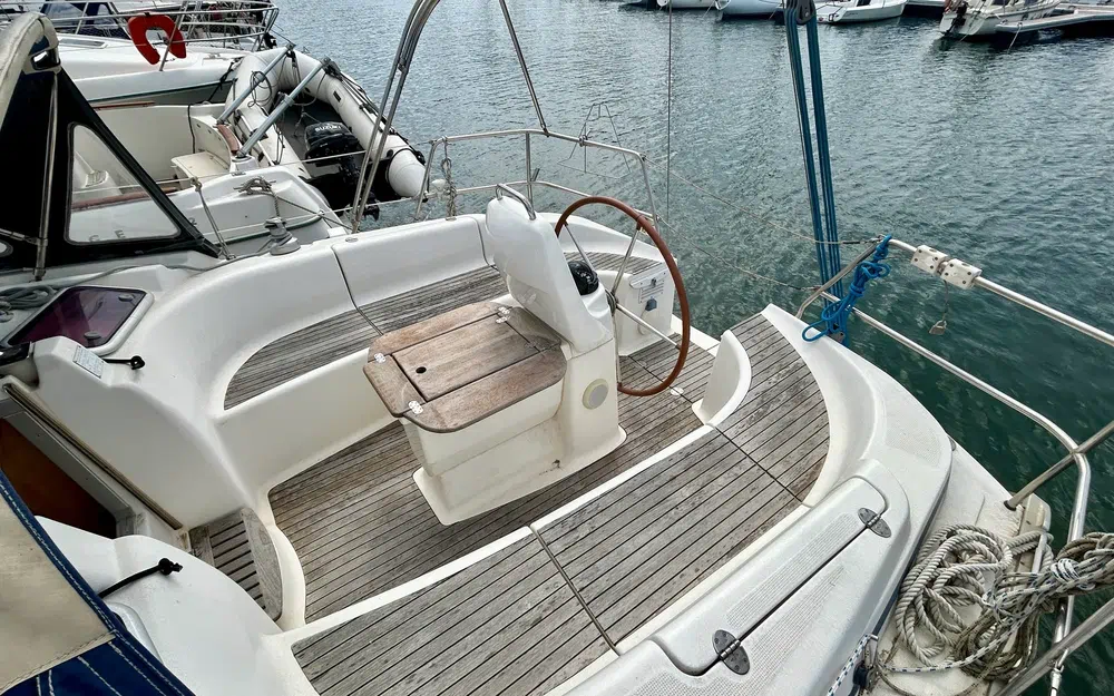 slider 1 Bavaria 37 Cruiser