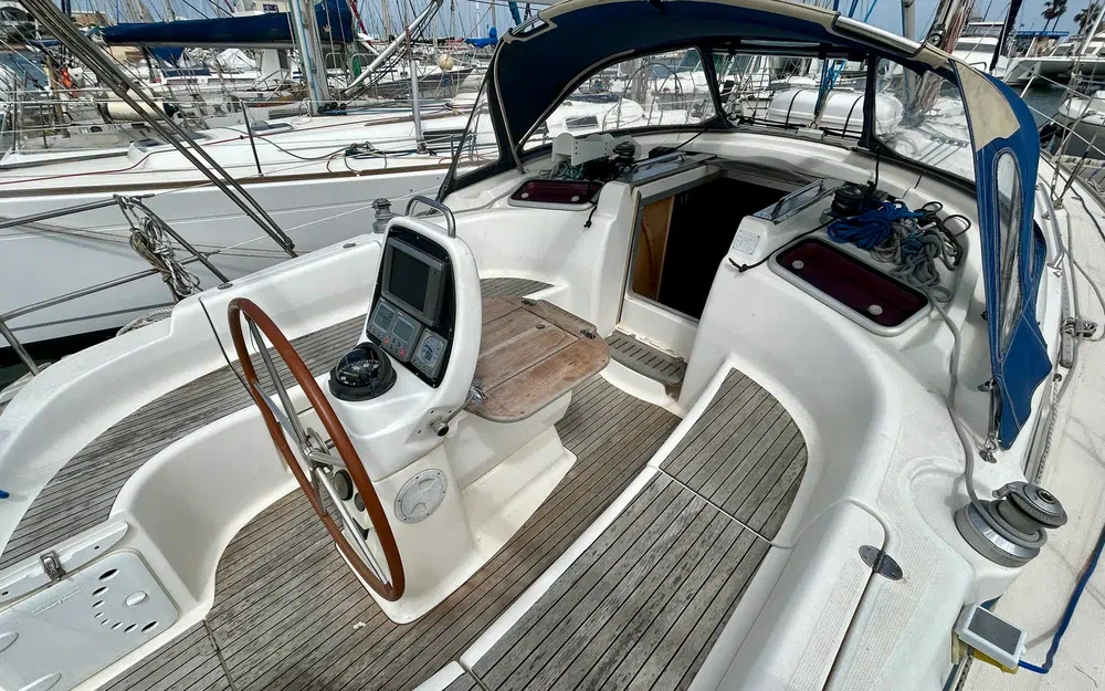 slider 16 Bavaria 37 Cruiser