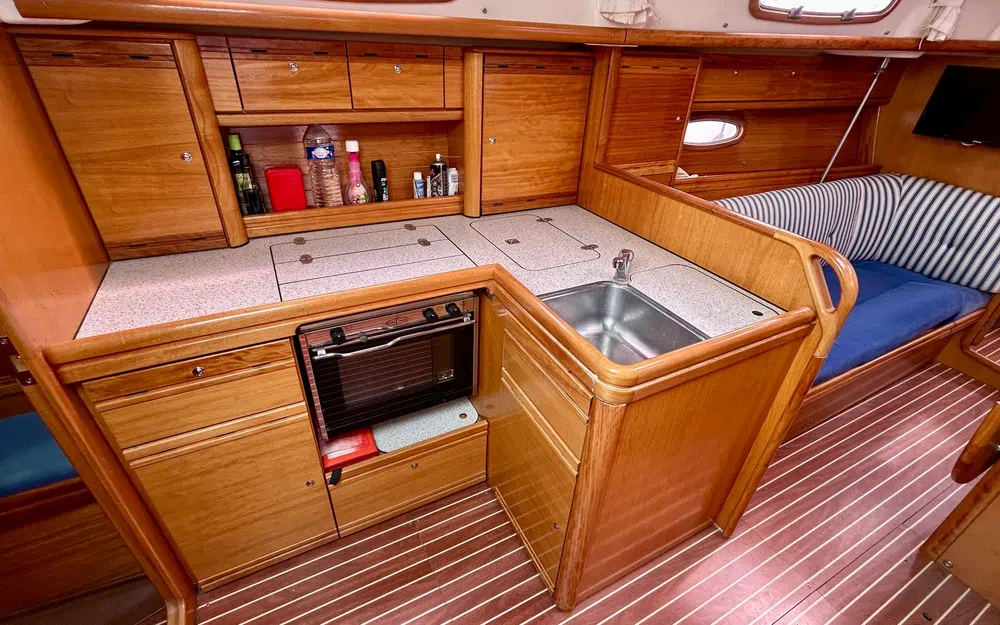 slider 4 Bavaria 37 Cruiser