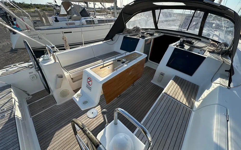 slider 21 Dufour 460 Grand Large