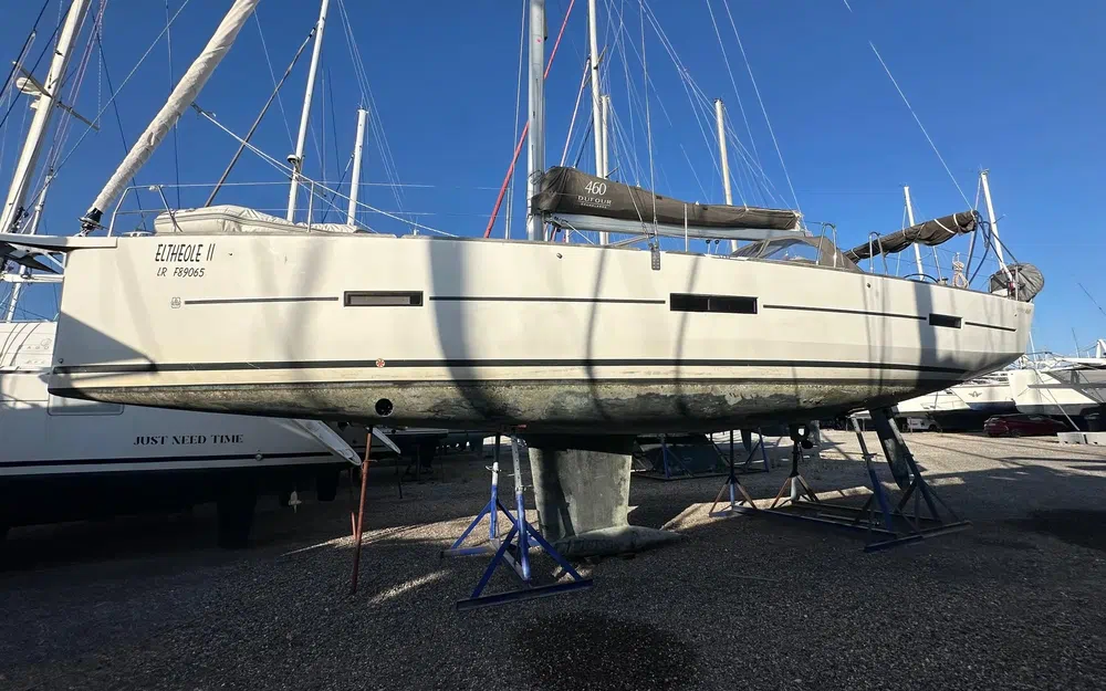 slider 2 Dufour 460 Grand Large